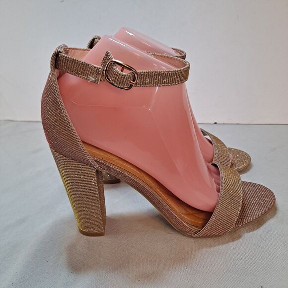 Bamboo Frenzy 18S Block Heel Sandals Women's Size 8.5 M Rose Gold Metallic - Picture 4 of 9